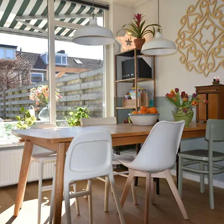 Holiday home Paradijsje In Alkmaar