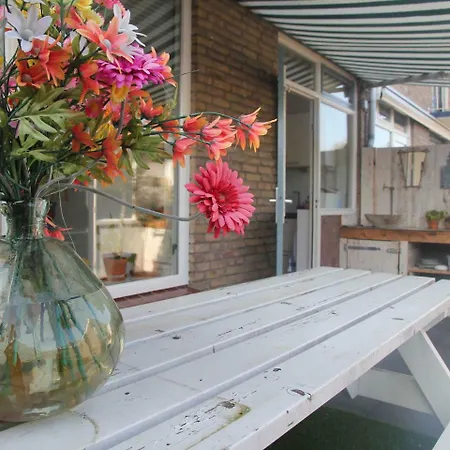 Holiday home Paradijsje In Alkmaar